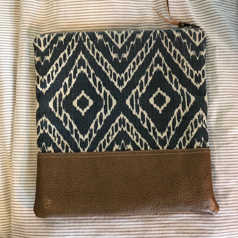 Boho Clutch - Picture 2 of 3